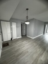 2901 26th St W, Unit 403 in Bradenton, FL - Building Photo - Building Photo