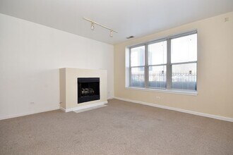 1327 N Halsted St in Chicago, IL - Building Photo - Building Photo