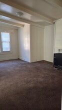 2440 12th Ave, Unit B in Oakland, CA - Foto de edificio - Building Photo