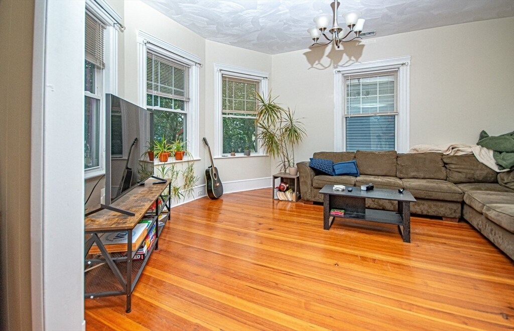 21 Edison Green in Boston, MA - Building Photo