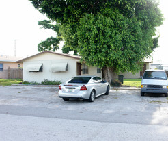 1916-1922 SW 41st Ave Apartments