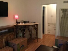 4927 Cahuenga Blvd in Los Angeles, CA - Building Photo - Building Photo