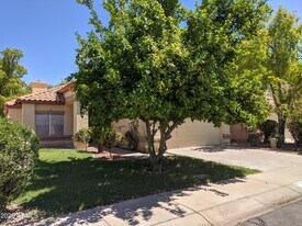 1321 N Jamaica Way in Gilbert, AZ - Building Photo