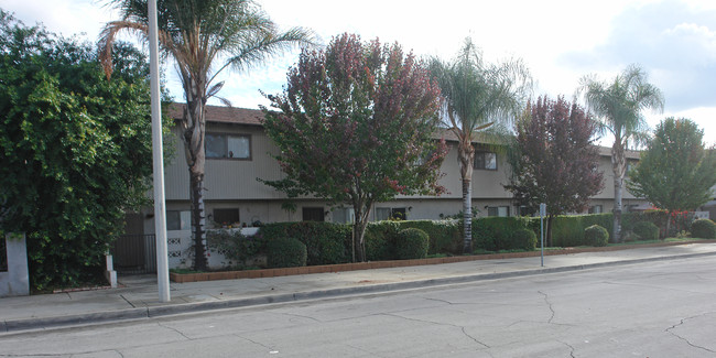 Tradewind Apartments in Covina, CA - Building Photo - Building Photo