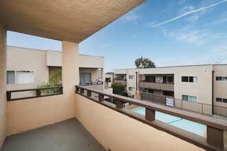 Briarcrest Apartments in Oceanside, CA - Foto de edificio - Building Photo