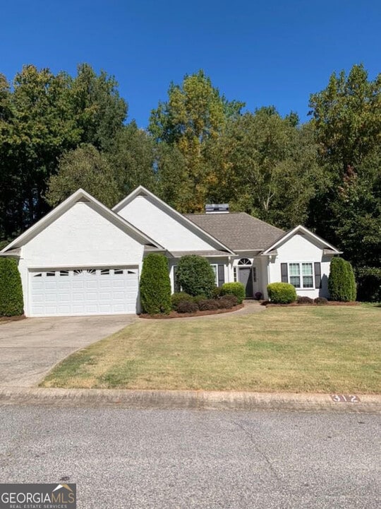 312 Vendella Cir in Peachtree City, GA - Building Photo