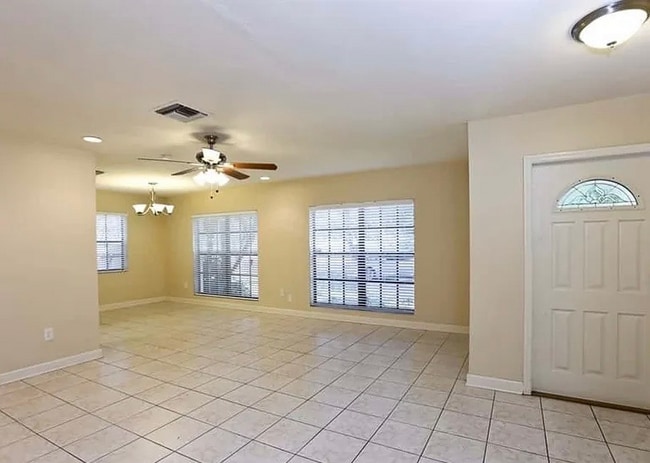 9140 SW 178th Terrace in Palmetto Bay, FL - Foto de edificio - Building Photo