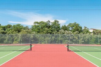 125 St.Andrew Cir in Southampton, NY - Building Photo - Building Photo