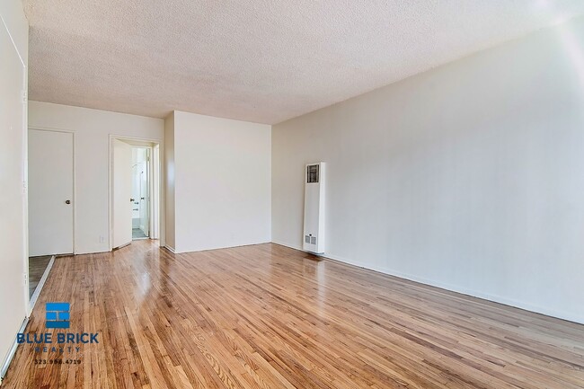 212 Normandie Ave