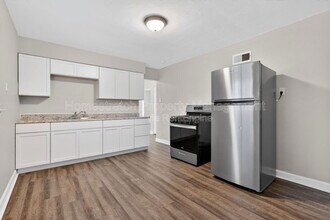 9868 Lorna Ln in St. Louis, MO - Building Photo - Building Photo