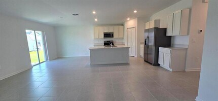 2810 Whitaker Pt in Lake Hamilton, FL - Building Photo - Building Photo