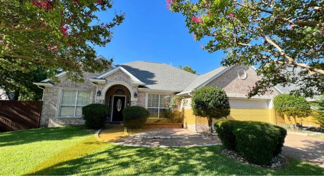 3332 Heather Glen Dr in Flower Mound, TX - Foto de edificio - Building Photo