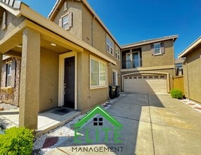 10898 Waterbrook Way in Gold River, CA - Building Photo - Building Photo