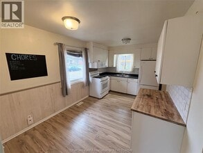 40 Dauw Ave in Wallaceburg, ON - Building Photo - Building Photo