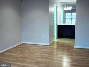 7256 Glen Hollow Ct in Annandale, VA - Building Photo - Building Photo