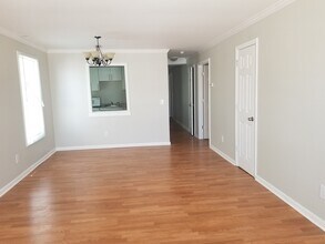 736 Savin Ave in West Haven, CT - Building Photo - Building Photo