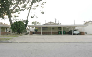 270-278 S Oak St in Orange, CA - Building Photo - Building Photo