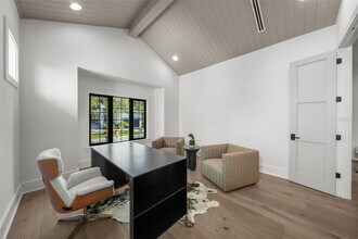 5024 W Dickens Ave in Tampa, FL - Building Photo - Building Photo