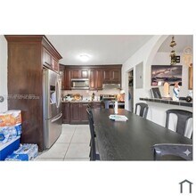 2313 NW 33rd St in Miami, FL - Building Photo - Building Photo