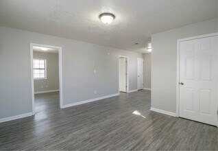 15-415 Thompsonville Ln in Oak Grove, KY - Building Photo - Building Photo