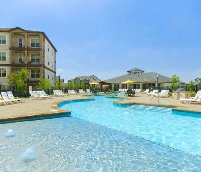 Olympus Woodbridge in Sachse, TX - Building Photo - Building Photo