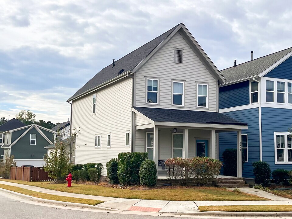 2353 Great Ridge Pkwy in Chapel Hill, NC - Building Photo