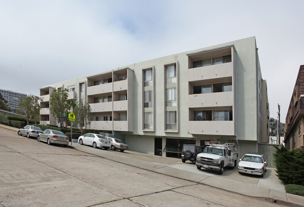 Herschel Apartments in La Jolla, CA - Foto de edificio