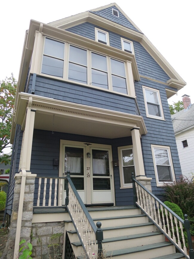 25 Josephine Ave, Unit 2