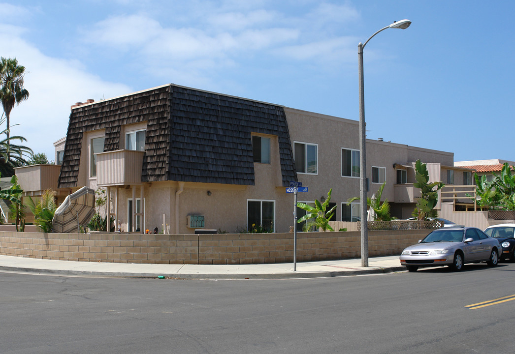 16741 Hoskins St in Huntington Beach, CA - Building Photo