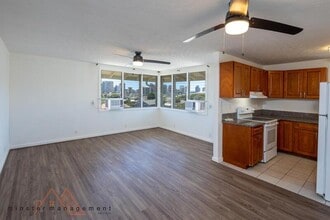 2133 Metcalf St in Honolulu, HI - Foto de edificio - Building Photo