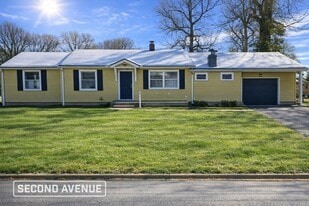 900 S Spring St in Evansville, IN - Building Photo