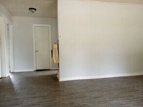 98 Camp Cir in Laurens, SC - Building Photo - Building Photo