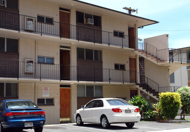 Diana Apartments in Honolulu, HI - Foto de edificio - Building Photo