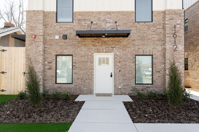 1612 NW 17th St in Oklahoma City, OK - Foto de edificio - Building Photo