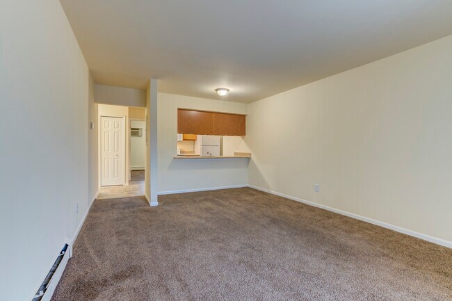 Kings Lane Apartments in Burton, MI - Foto de edificio - Building Photo