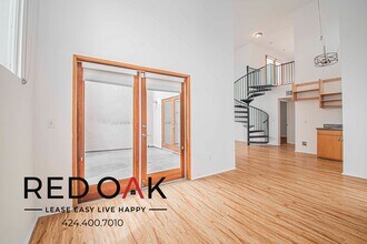 1011 Pico Blvd in Santa Monica, CA - Building Photo - Building Photo