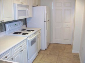 3022 Alcazar Pl-Unit -305 in Palm Beach Gardens, FL - Building Photo - Building Photo