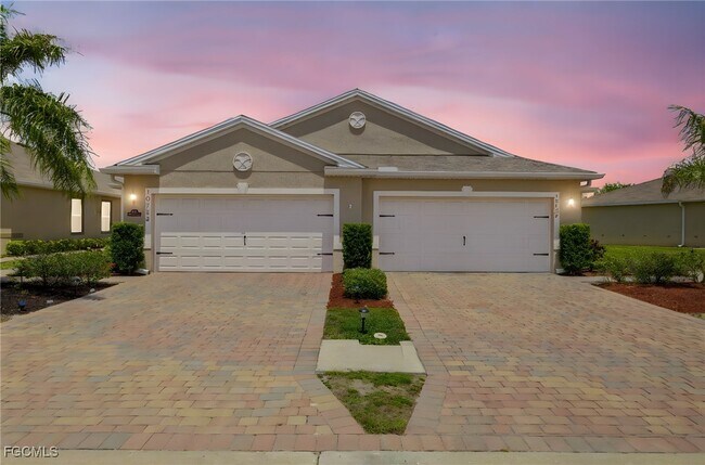 10733 Crossback Ln in Lehigh Acres, FL - Building Photo - Building Photo