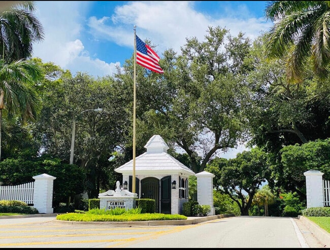 891 Hickory Terrace in Boca Raton, FL - Building Photo - Building Photo