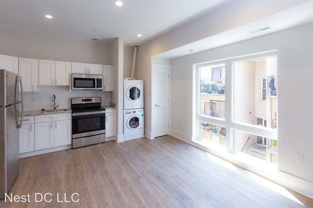 1904 Irving St NE in Washington, DC - Building Photo