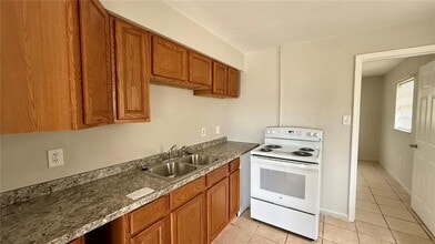 207 Mill St in Wildwood, FL - Building Photo - Building Photo