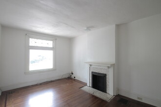 329 South Ave, Unit 1 in Pittsburgh, PA - Building Photo - Building Photo