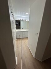 12963 W Runway Rd, Unit 318 in Los Angeles, CA - Foto de edificio - Building Photo