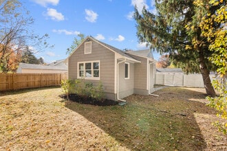 210 Handel Rd in East Hartford, CT - Building Photo - Building Photo