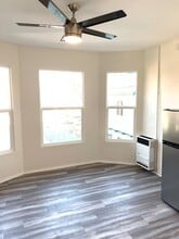 158 E 35th St in Los Angeles, CA - Foto de edificio - Building Photo