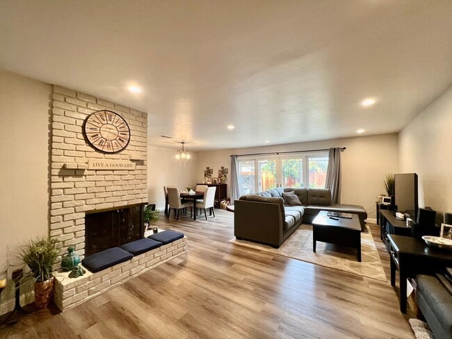 1495 Patio Dr in Campbell, CA - Building Photo - Building Photo