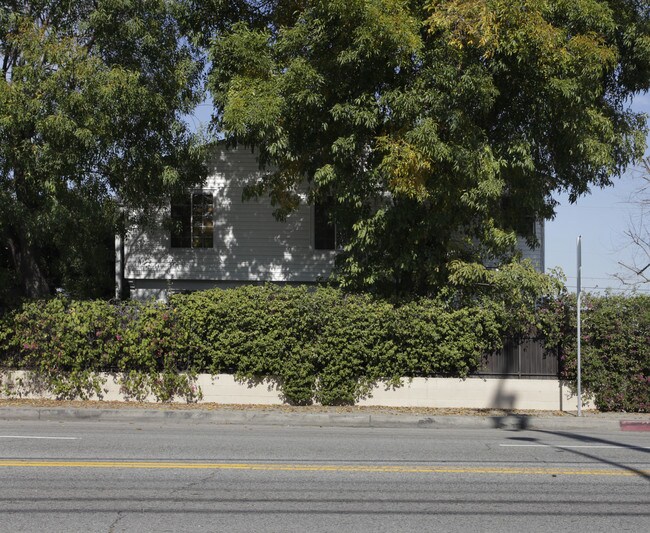 11641 Moorpark St in North Hollywood, CA - Building Photo - Building Photo