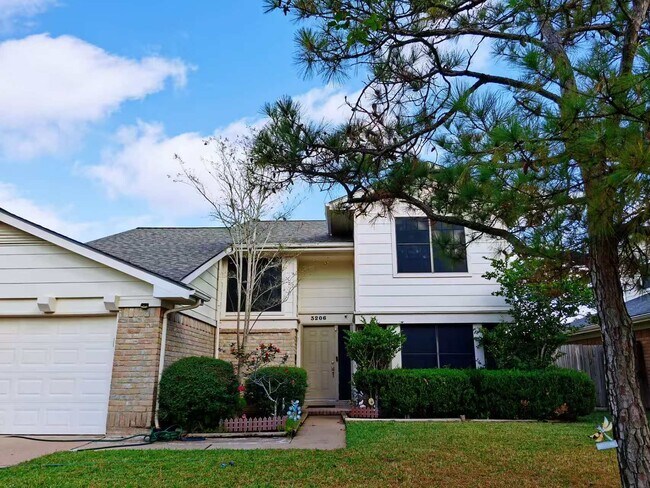 3206 Sturbridge Ln in Sugar Land, TX - Building Photo - Building Photo