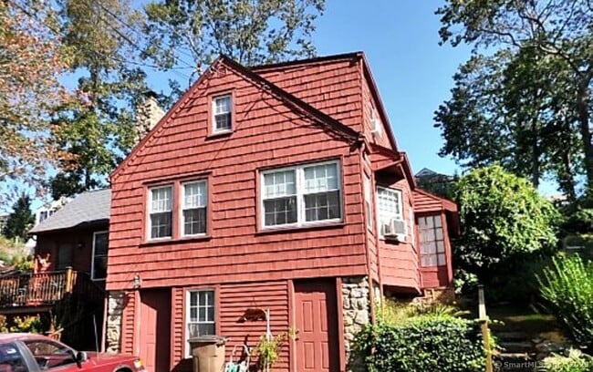 property at 27 Edge Hill Rd