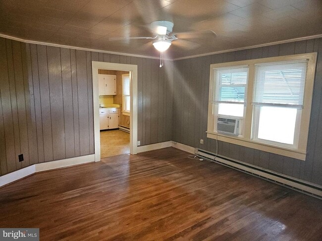 property at 546 N 6th St